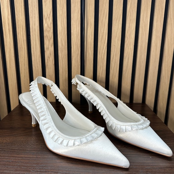 Jeffrey Campbell Coquine Slingback Heels White sz 7.5 - Picture 1 of 6
